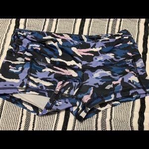Fleo shorts medium